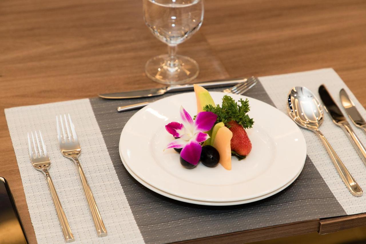 Muong Thanh Luxury Saigon Hotel Хошимин Экстерьер фото